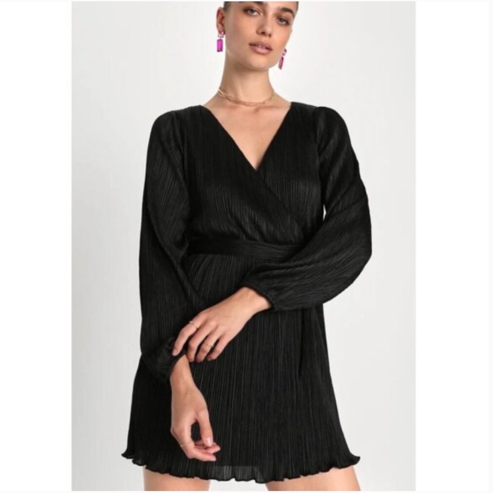 Lulu's Black Textured Long Sleeve Dress